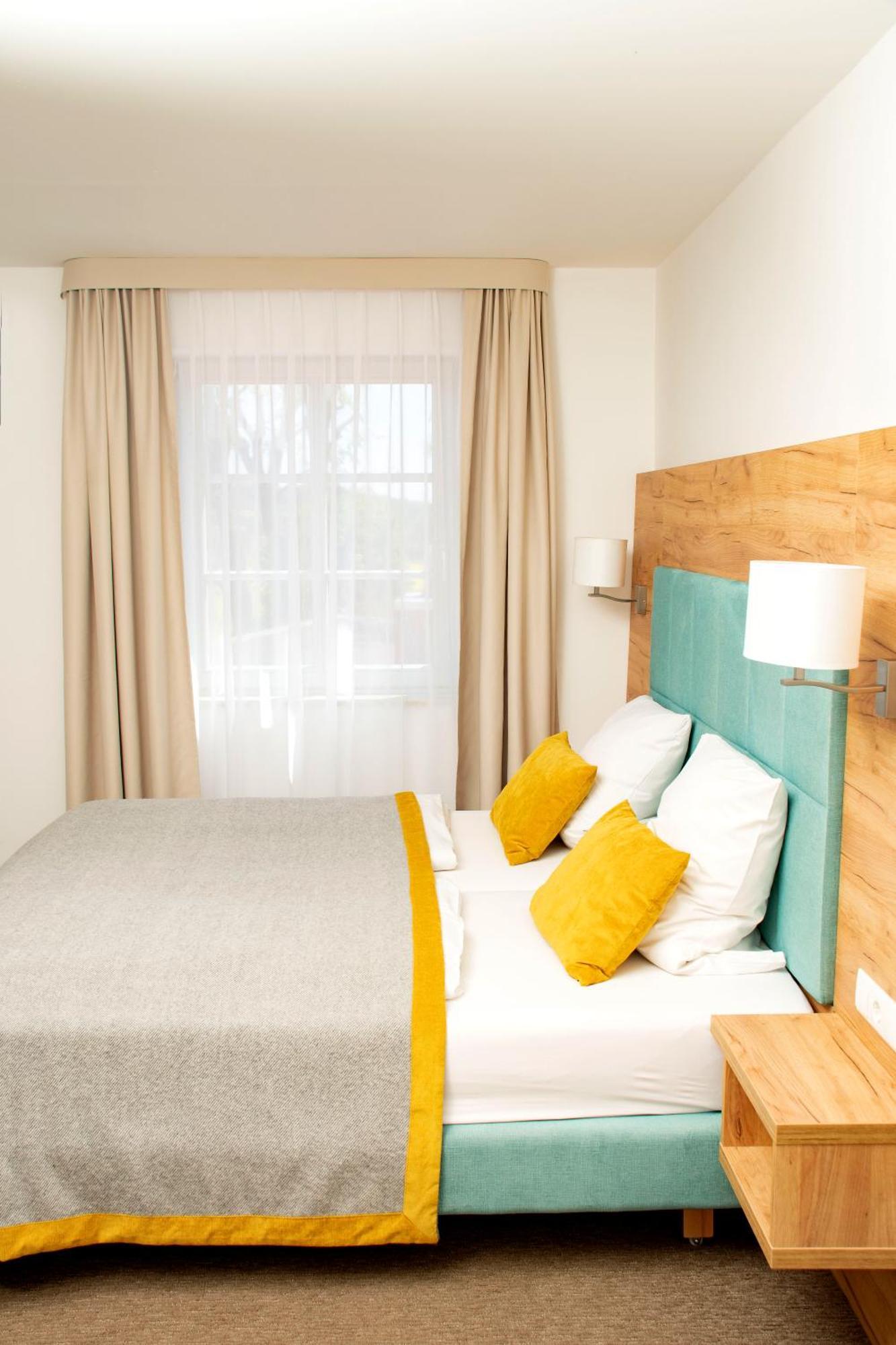 Altes Kurhaus Landhotel Trabelsdorf Ngoại thất bức ảnh