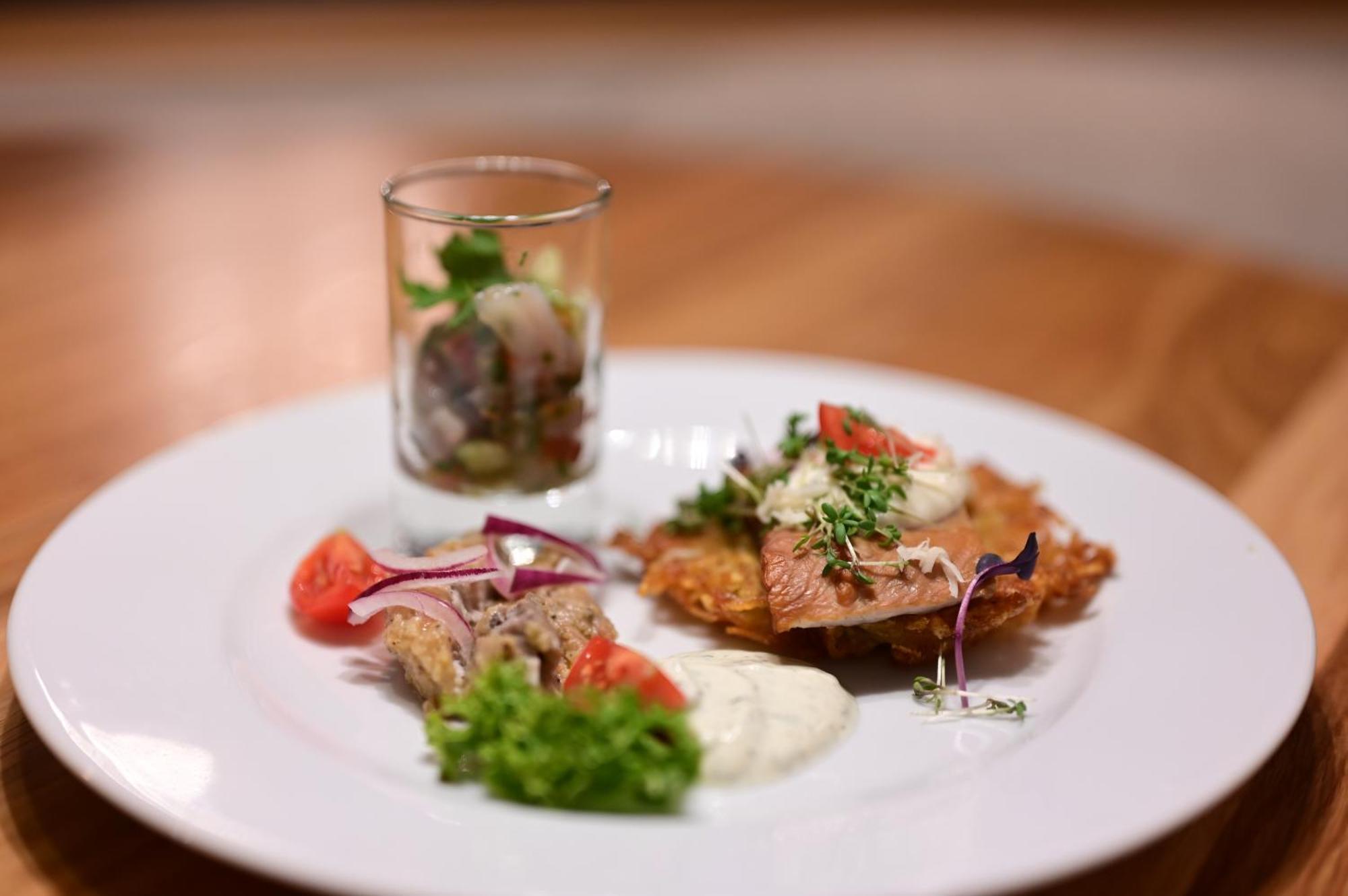 Altes Kurhaus Landhotel Trabelsdorf Ngoại thất bức ảnh