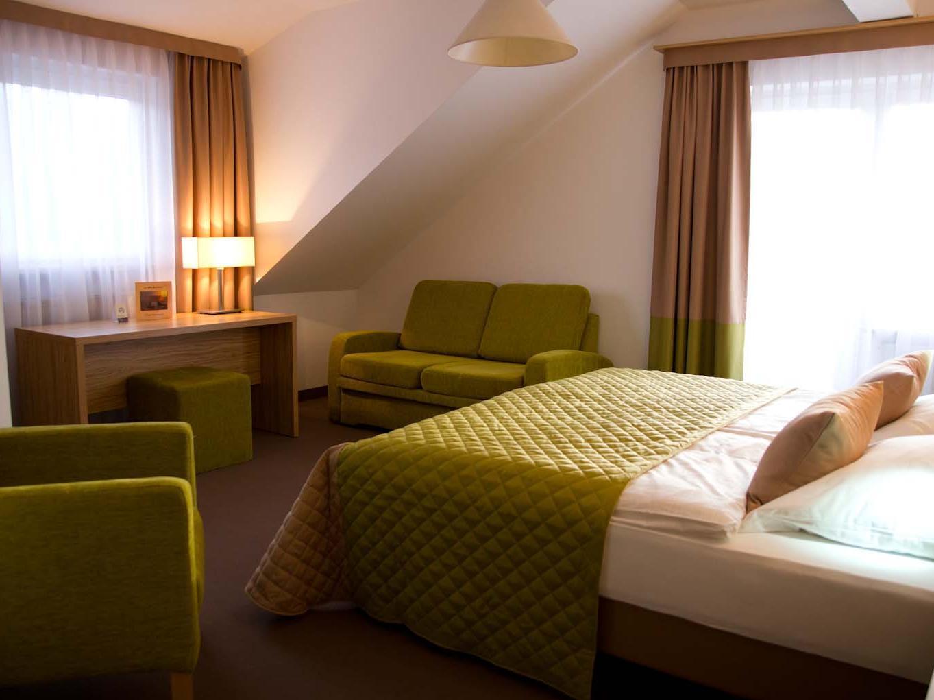 Altes Kurhaus Landhotel Trabelsdorf Ngoại thất bức ảnh
